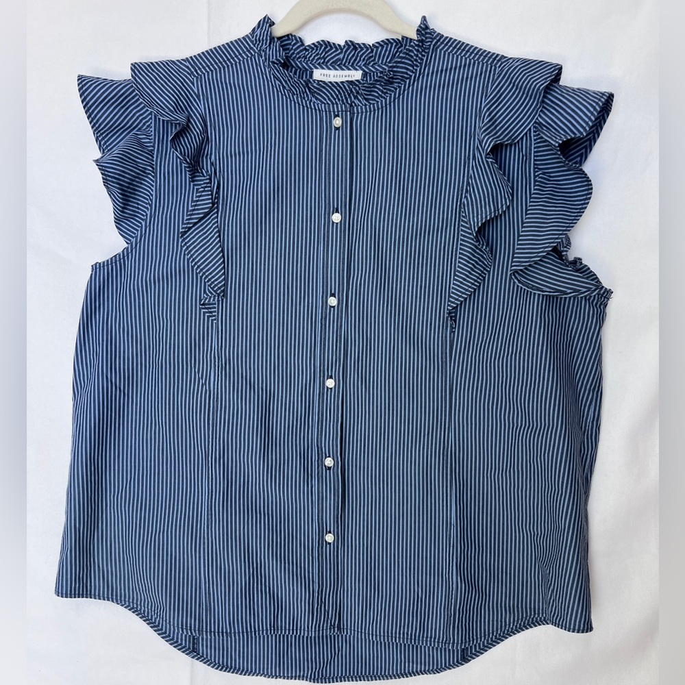 Striped Ruffle Sleeve Blouse. NWT XXL